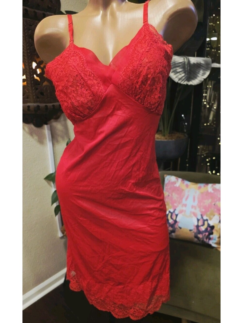 Vtg 60s Hollywood Vassarette Red Nylon Tricot Full Slip Lace Bodice 34 EUC USA